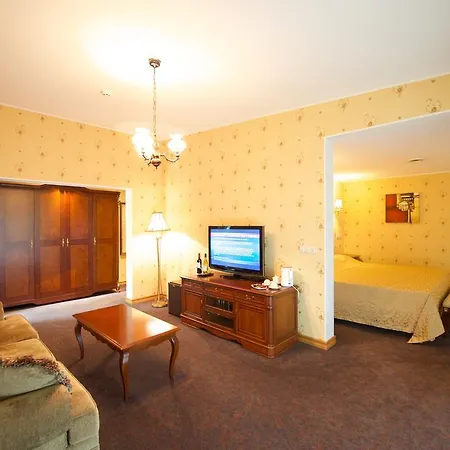 Theresa Hotel