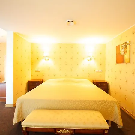 Hotel Theresa 2*