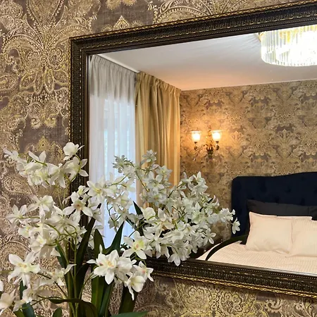 Hotel Theresa