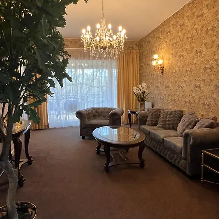 Hotel Theresa 2*
